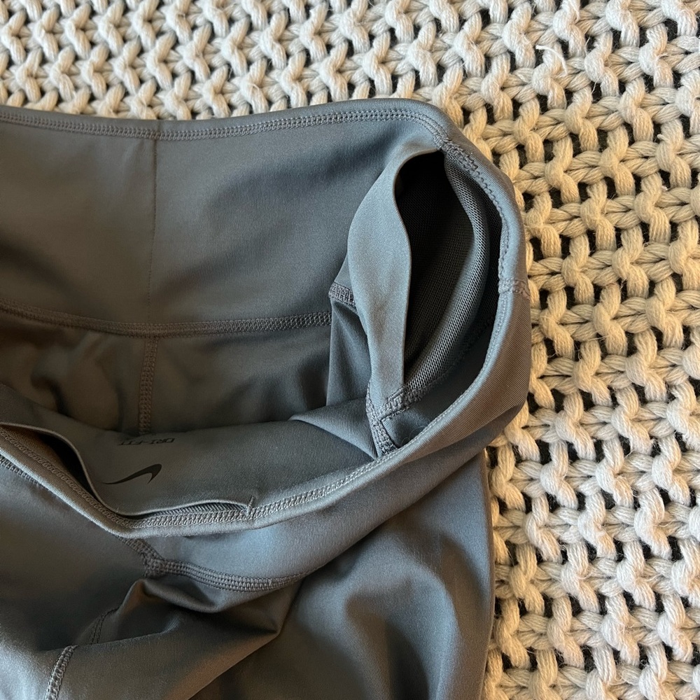 NWT Nike One Lux Dri-Fit Full Length 11" Mid-Rise Leggings - Picture 11 of 15